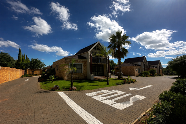 3 Bedroom Property for Sale in Langenhovenpark Free State